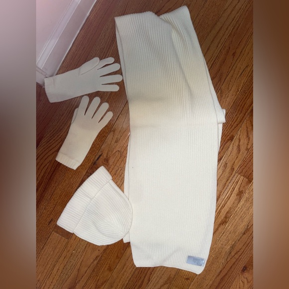 JOHNSTONS OF ELGIN Cashmere hat, scarf and gloves set (Cream) - Picture 4 of 4